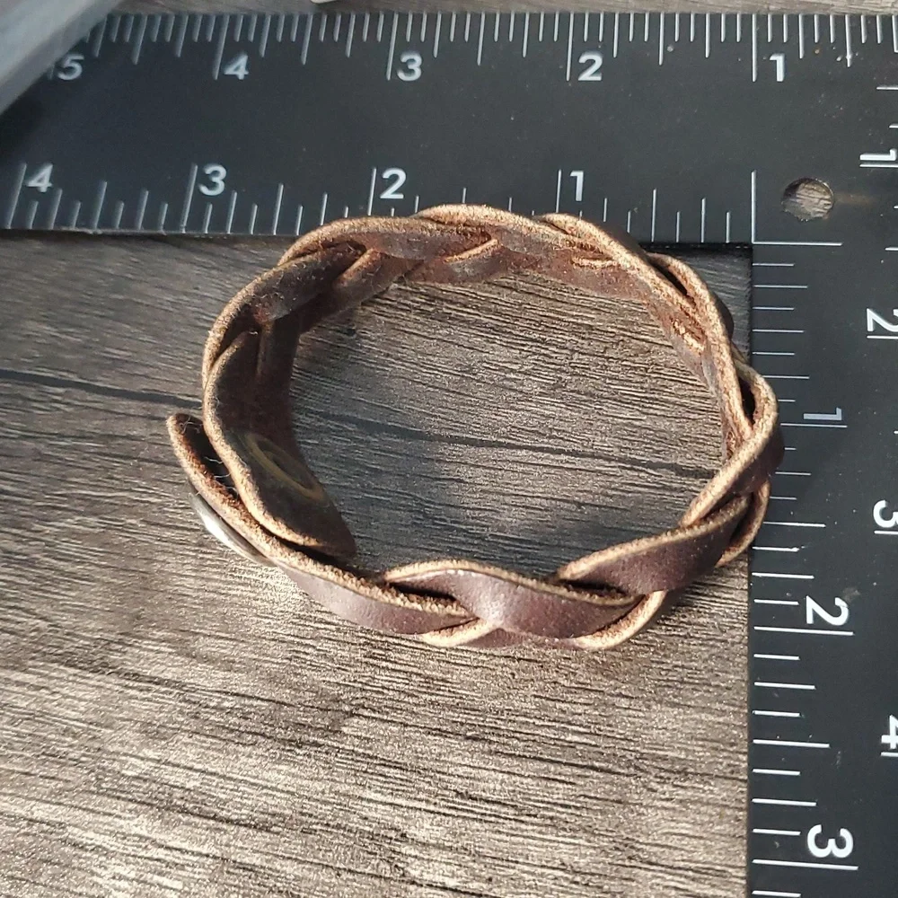 Braided Leather Bracelet B3321